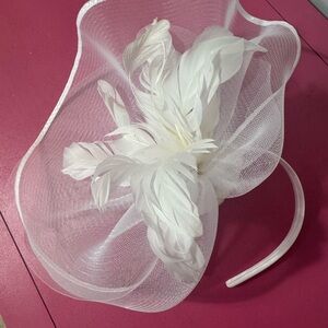 Vineyard Vines White Feather and Mesh Fascinator Headband - Women Accessories
